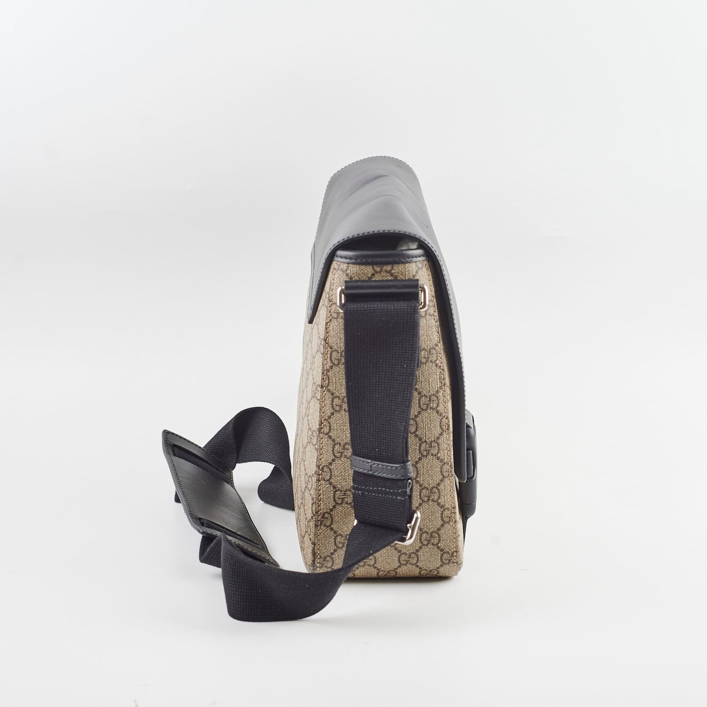 Gucci Surpreme Messenger Bag Monogram Travel Bag