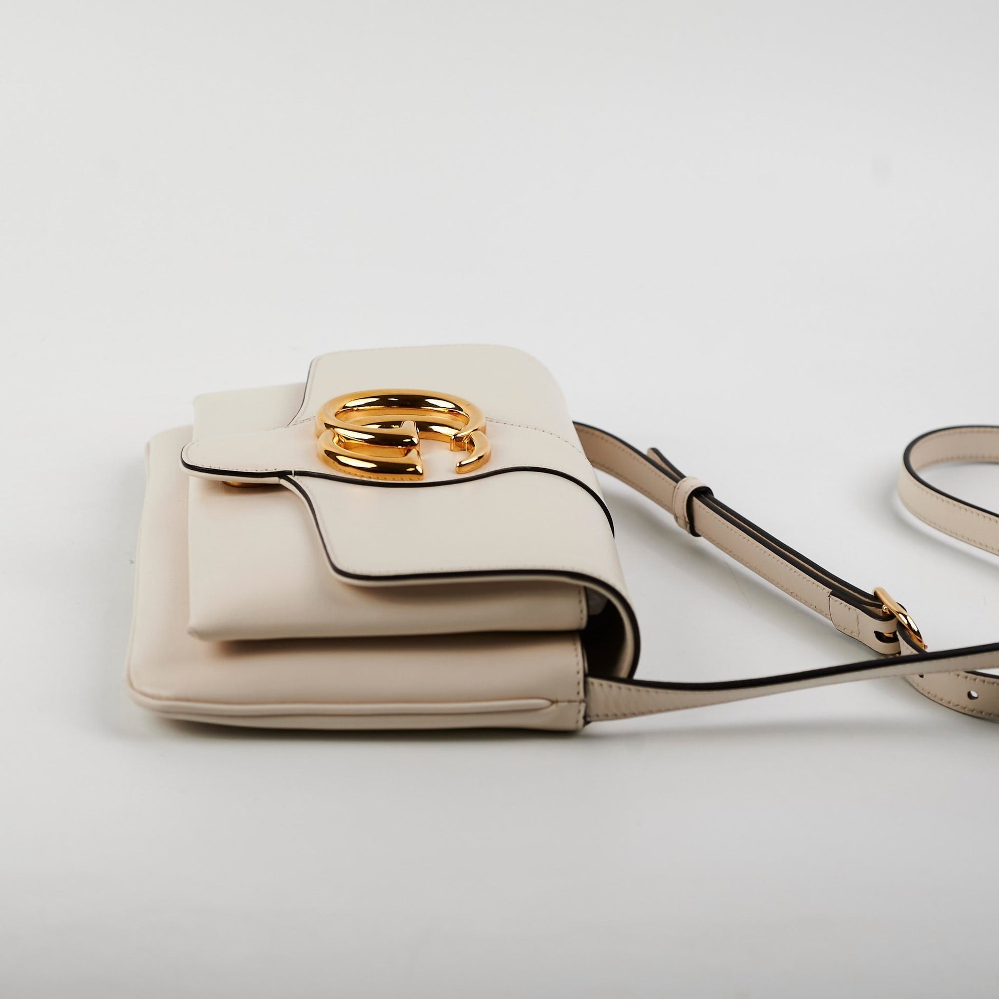 Gucci Arli Crossbody Bag Leather Cream