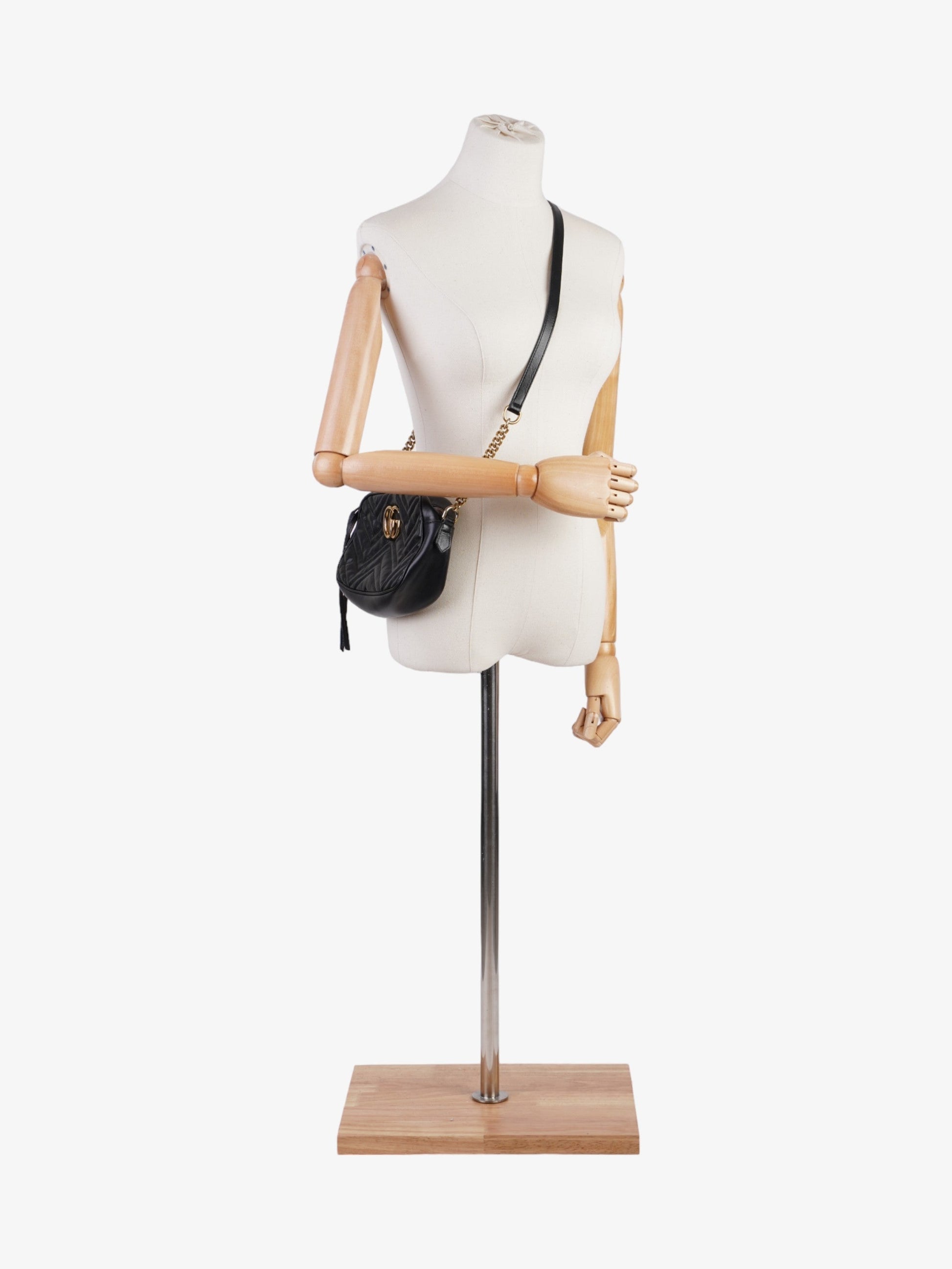 Gucci Marmont Small Shoulder Bag Leather Matelasse 4