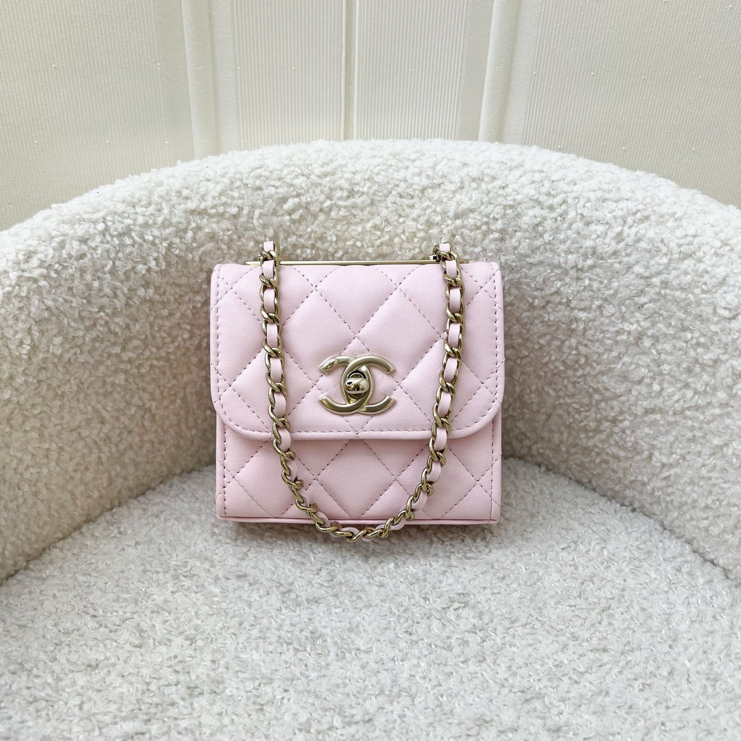 Chanel Trendy CC Micro Bag / Clutch on Chain in Light Pink Lambskin and LGHW (Model: )
