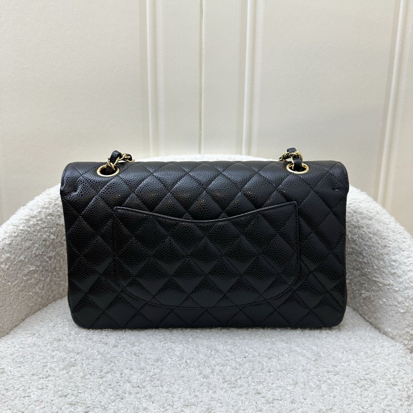 Medium Classic Flap CF in Black Caviar and GHW Accessory Signature