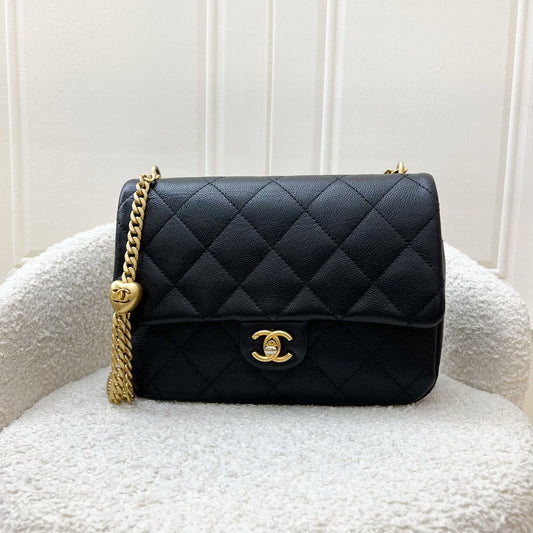 Chanel Heart Adjustable Chain Small / Medium Flap Bag in Black Caviar AGHW (Model: )