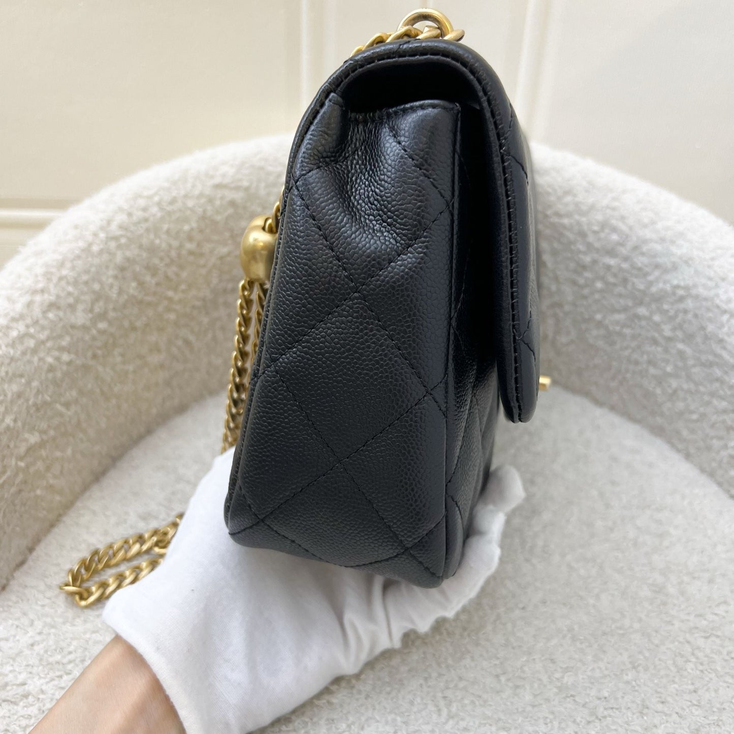 Chanel Heart Adjustable Chain Small / Medium Flap Bag in Black Caviar AGHW (Model: )