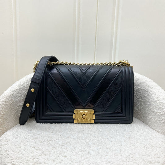 Chanel Medium Boy Flap in Chevron Quilted Black Leather / Caviar and AGHW Accessory