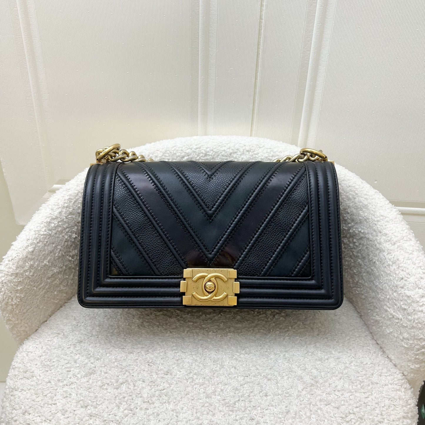 Chanel Medium Boy Flap in Chevron Quilted Black Leather / Caviar and AGHW Accessory