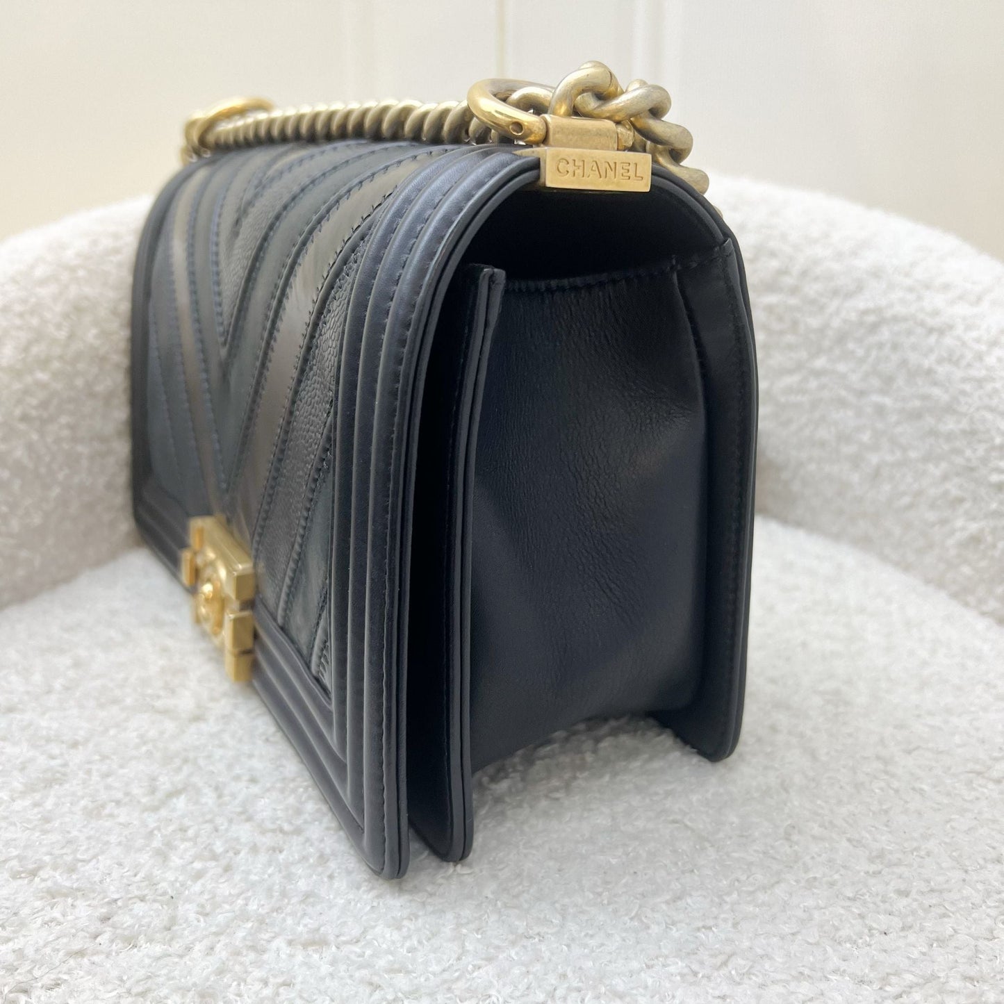 Chanel Medium Boy Flap in Chevron Quilted Black Leather / Caviar and AGHW Accessory
