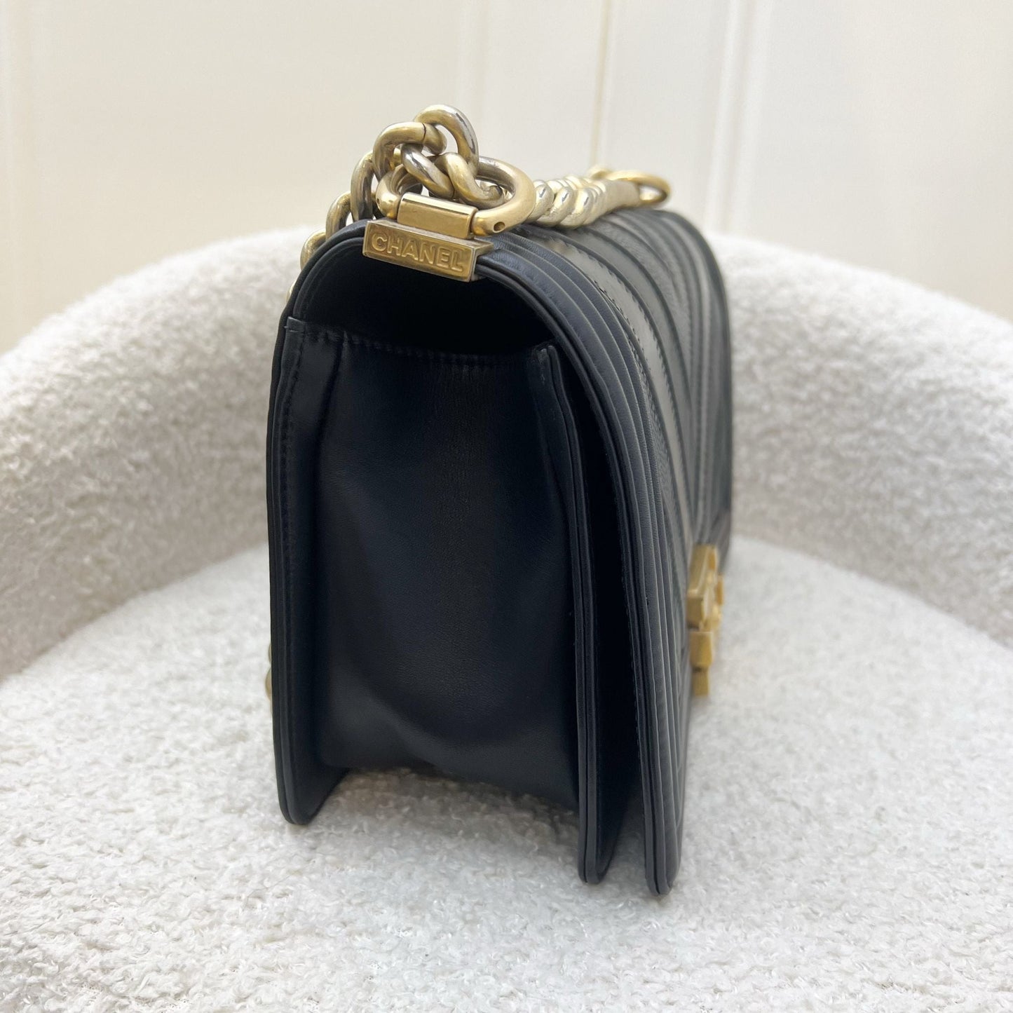 Chanel Medium Boy Flap in Chevron Quilted Black Leather / Caviar and AGHW Accessory