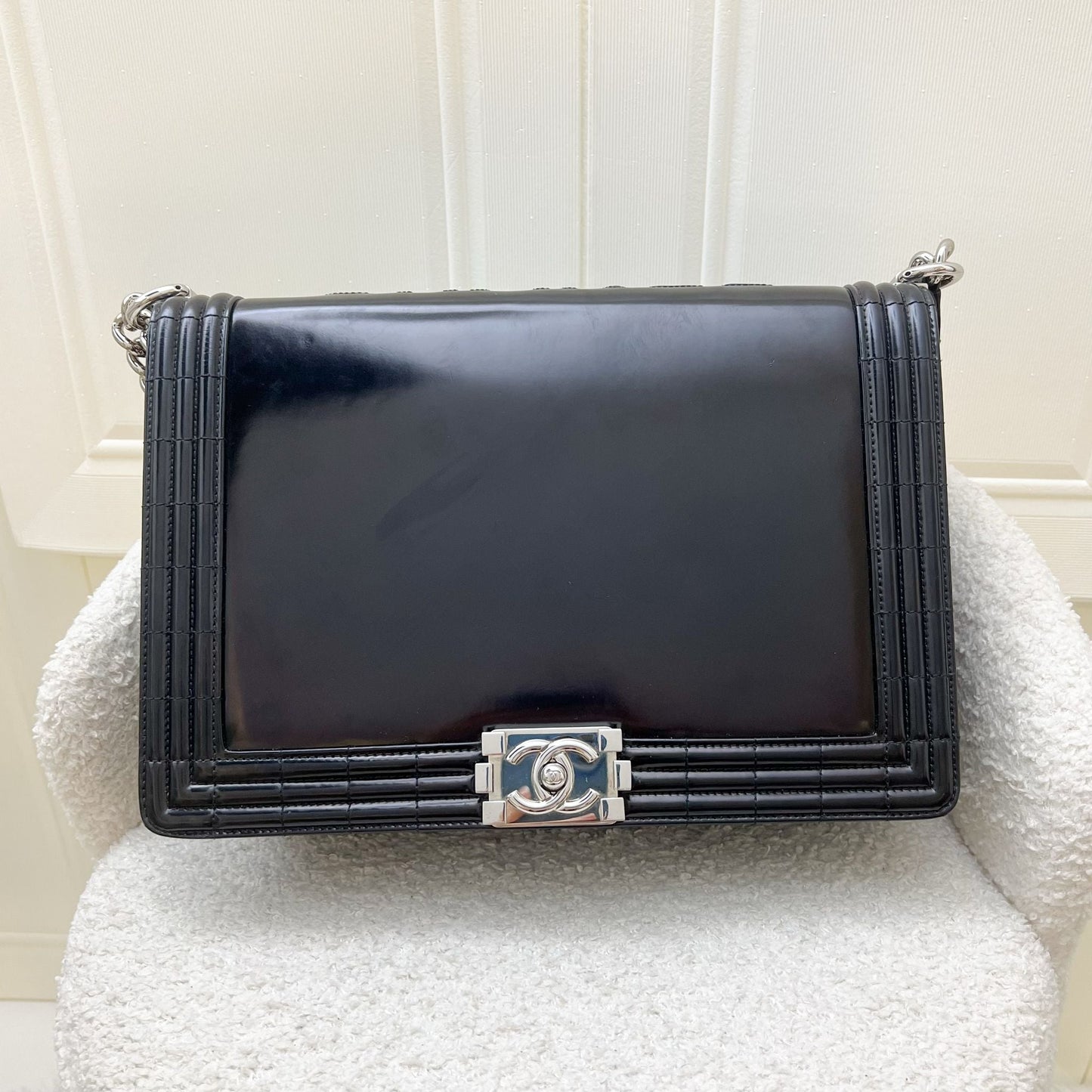 Chanel Medium Boy Flap in Black Shiny Calfskin and SHW Accessory