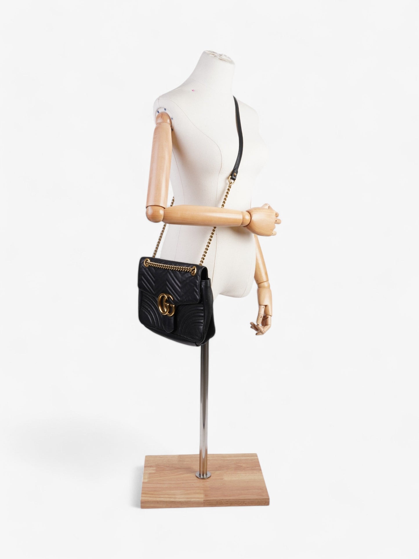 Gucci Marmont Medium Shoulder Bag Leather Matelasse Medium 1