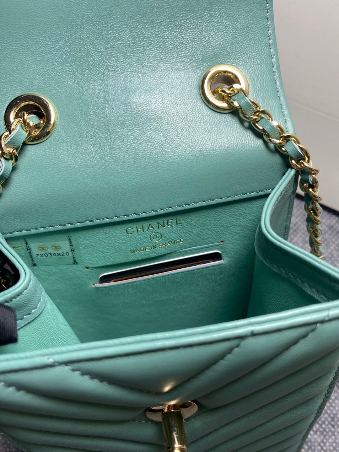 CHL Chevron Trendy CHL Phone Handbag