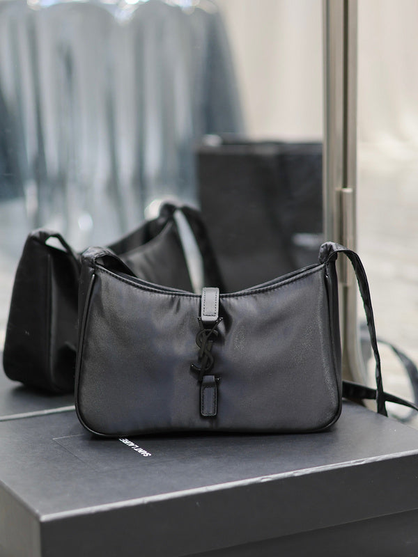 YSL Saint Laurent Ysl Saint Laurent Bags 166 Travel Bag