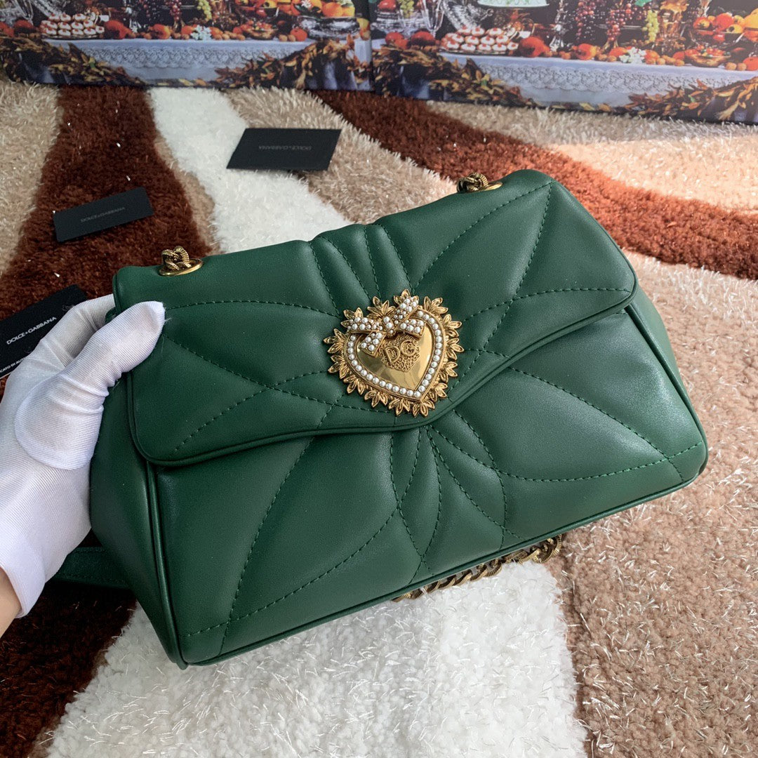 Top Quality Devotion Shoulder Bag In Nappa Quilted Green