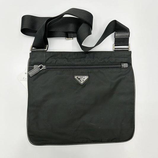 Prada Handbag Weekend bag in Synthetic pr1425an Nylon Black