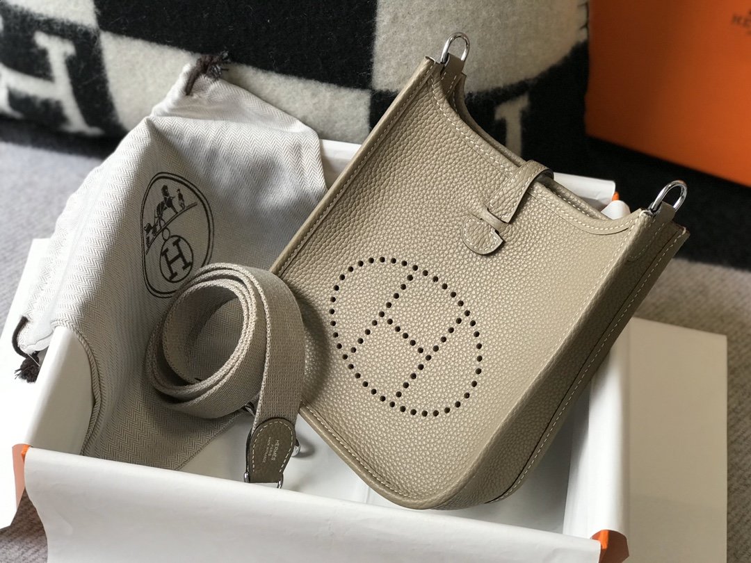Top Quality Evelyne Amazone Bag Greige With Crossbody Bag