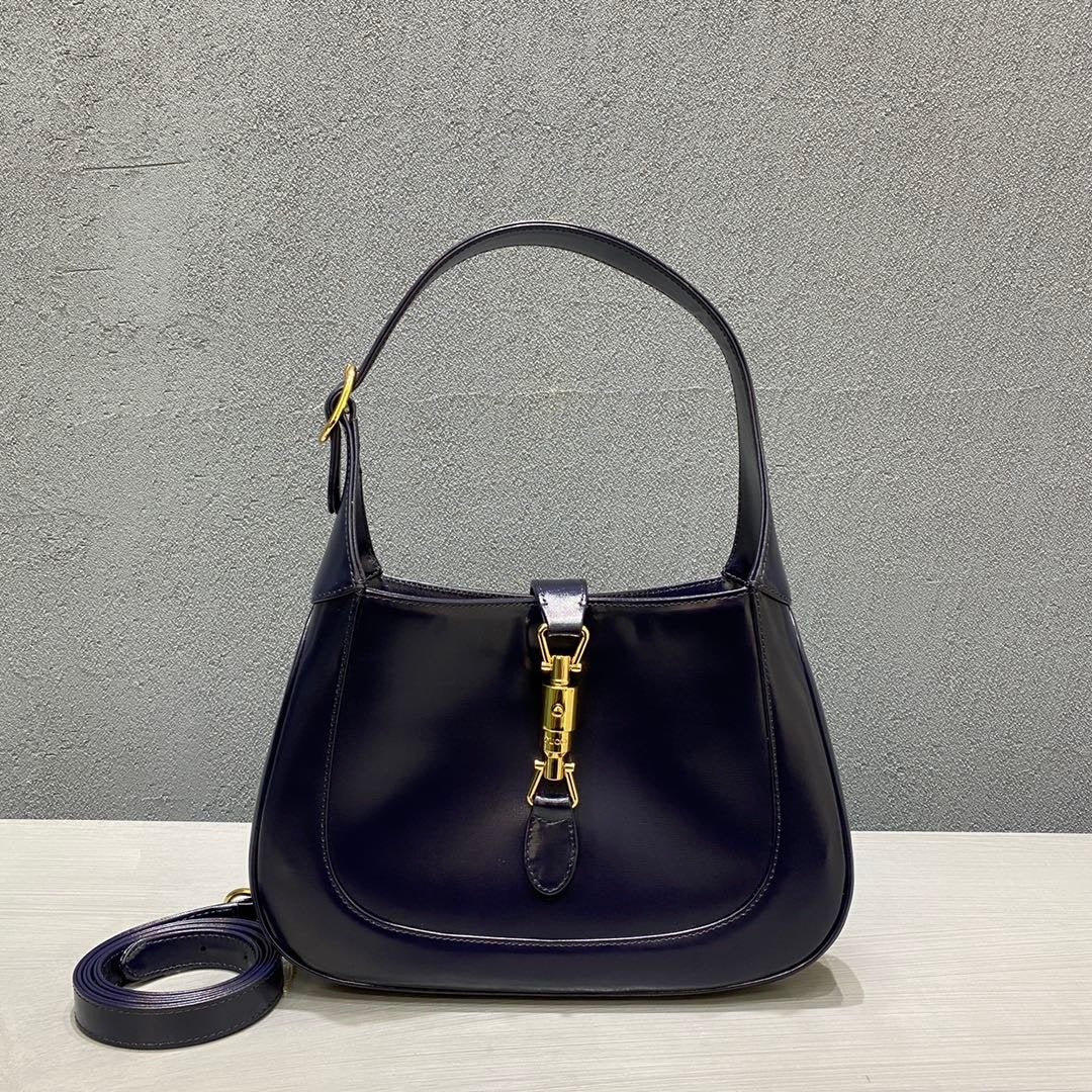 gg Jackie 10.8in 27cm gg Black Small Shoulder Bag