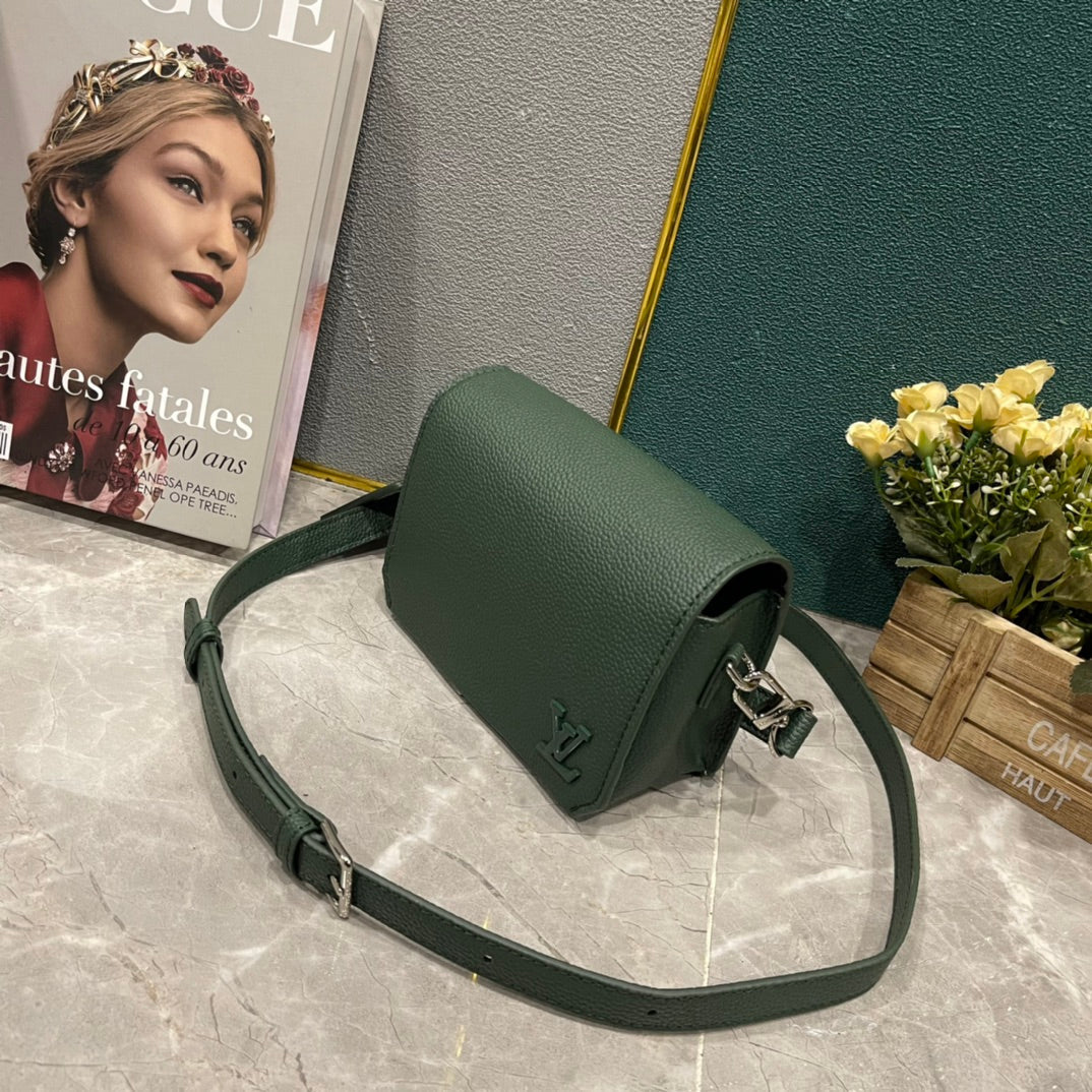 EN - Luxury LUV 870 Travel Bag