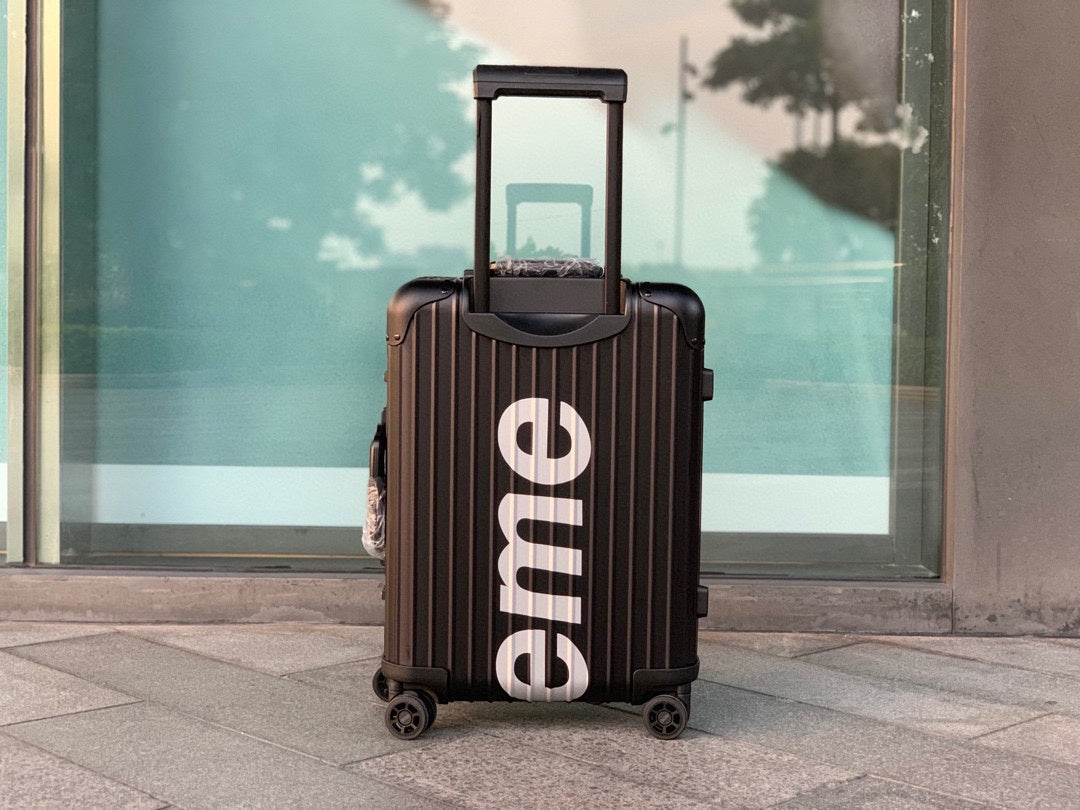 Supreme Rolling Vali For Men For Women Black Travel Bag