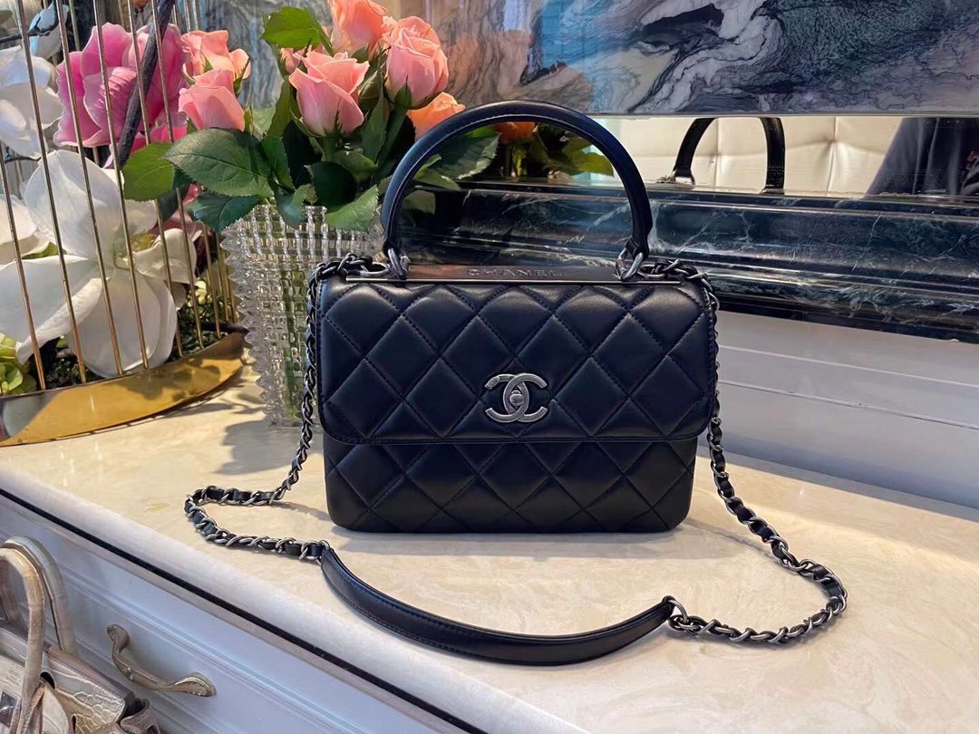 CHL Classic Top Qualityap Medal Black Flap Travel Bag