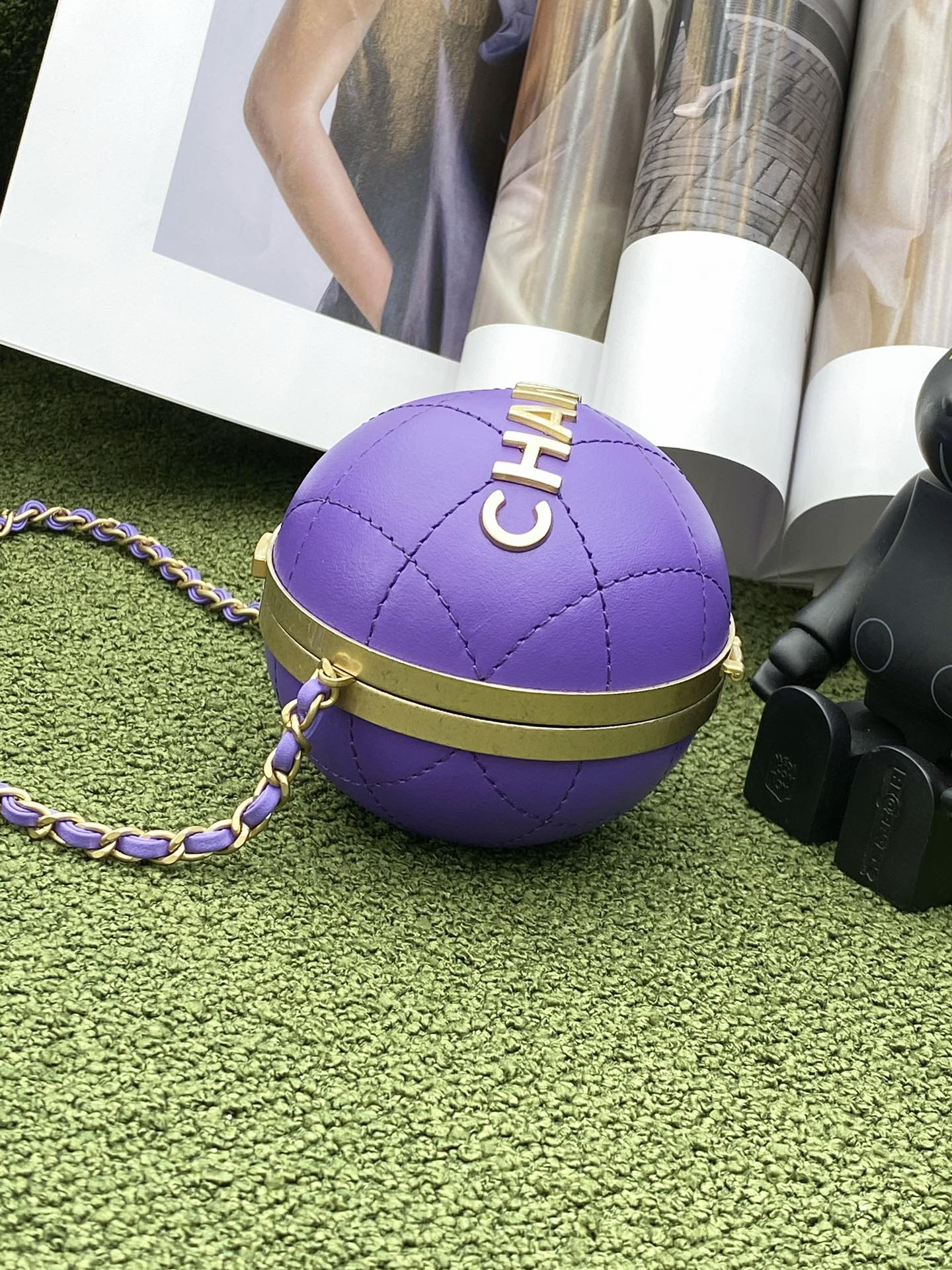 CHL Ball Purple 23.5cm 95in Gold Chain Handbag