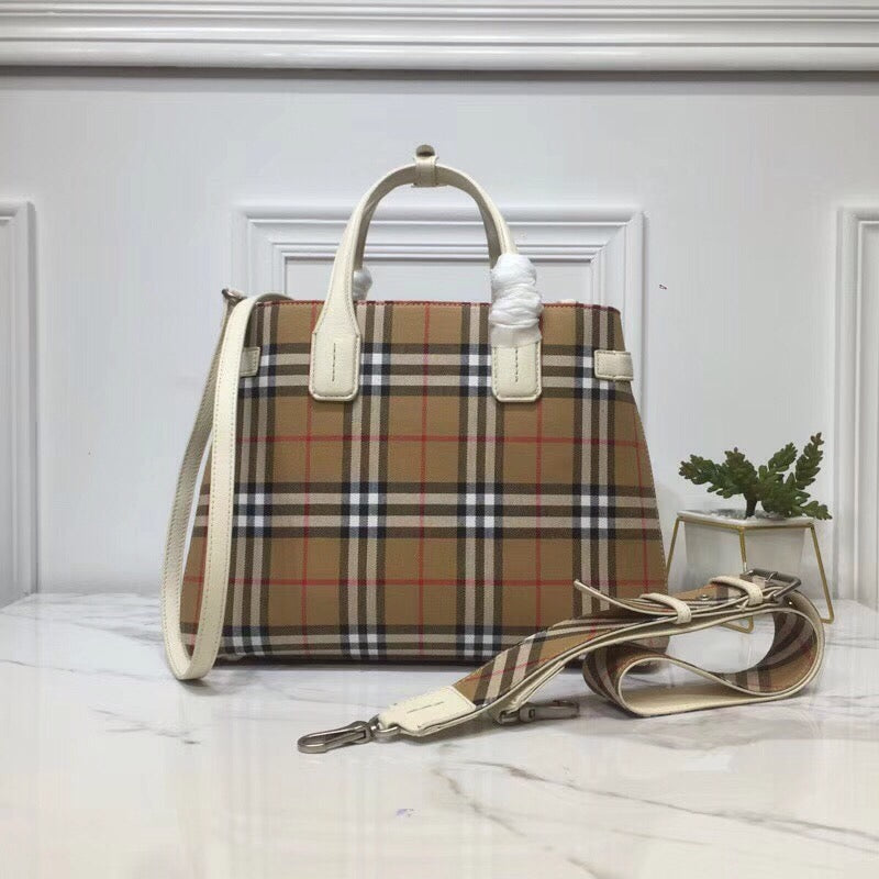 Top Quality Ho Check Derby Banner Purse White Medium Tote Bag