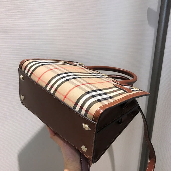 Top Quality Check Two Handle Title Bag Beige Mini Travel Bag