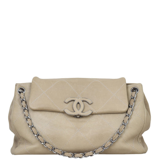 Chanel Hamptons CC Bag Flap Handbag Flap Bag26092022