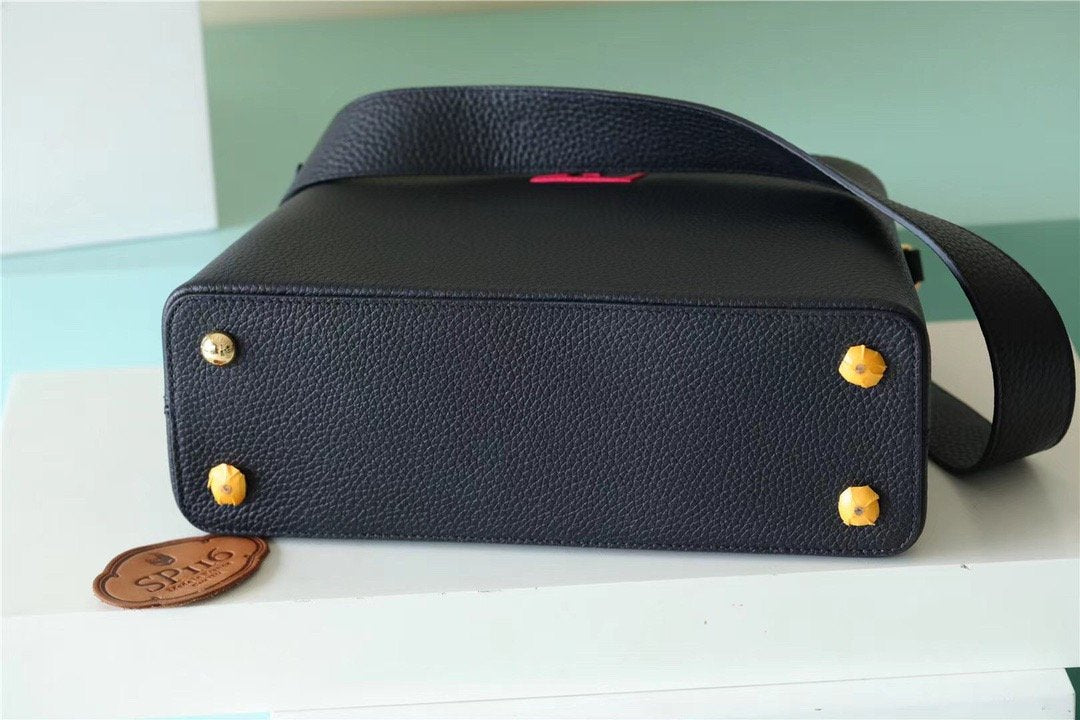 Top Quality Capucines Mm Taurillon Rose Berlingot Black Crossbody Bag