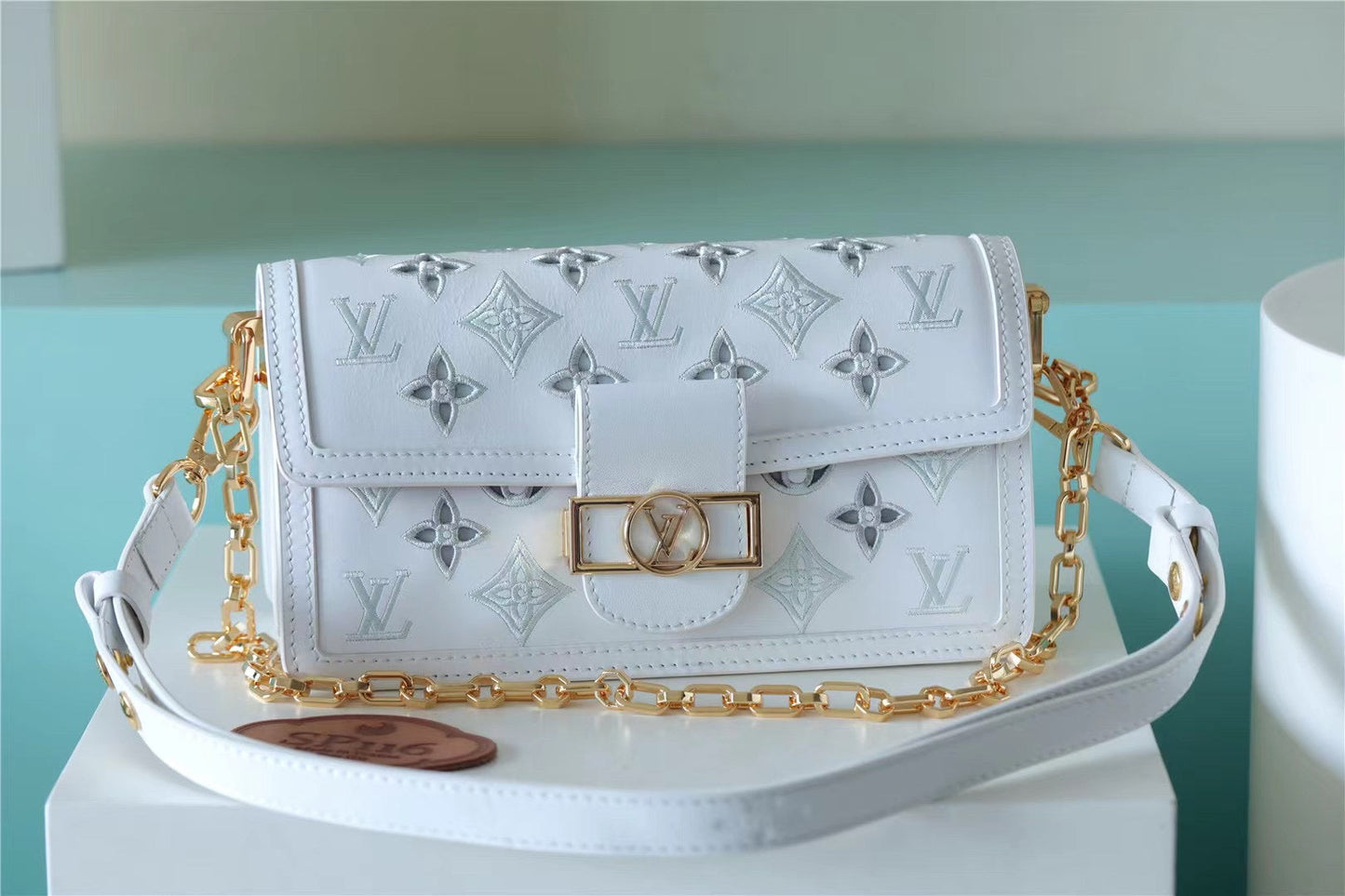Top Quality Dauphine East West For Women Monogram White Crossbody Bag