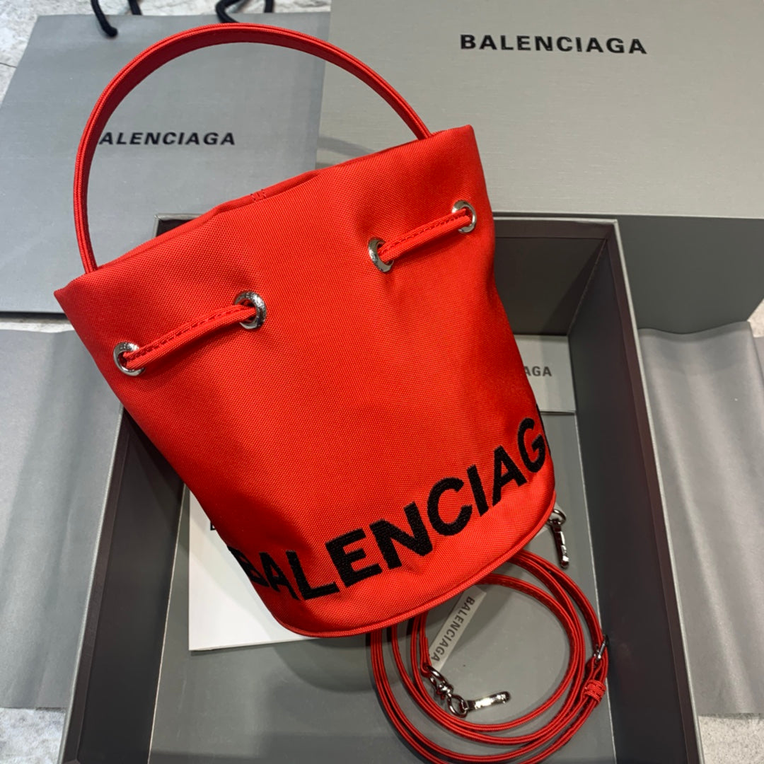 Balen Le Cagole Metop Qualityum Bag In Red Bucket Bucket Bag