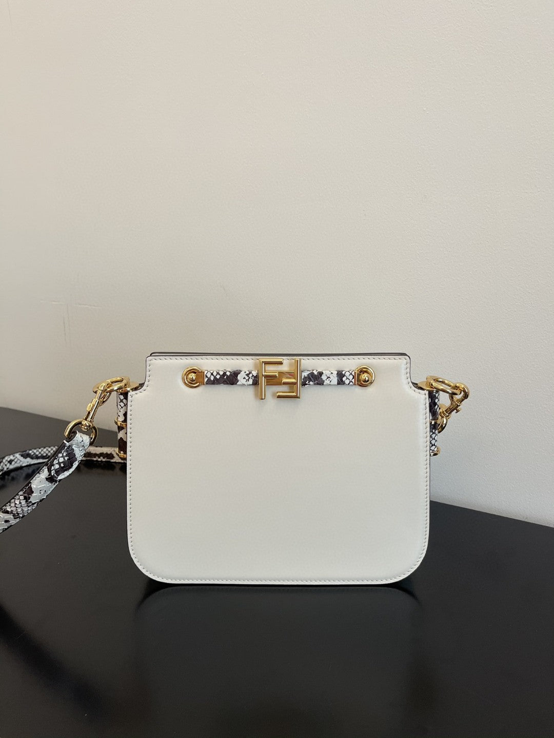 Top QualityTop Quality Touch Snakeskin White Handbag