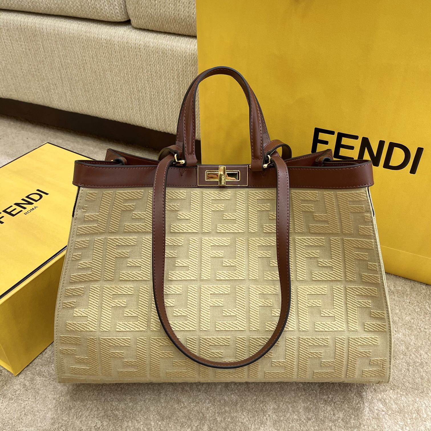 Fendi Top QualityTop Quality Peekaboo X- Canvas Beige FF Shoulder Bag Ff 8Bh374