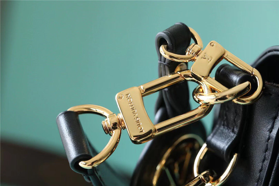 Top Quality Swing For Women Shoulder And Monogram Black Crossbody Bag