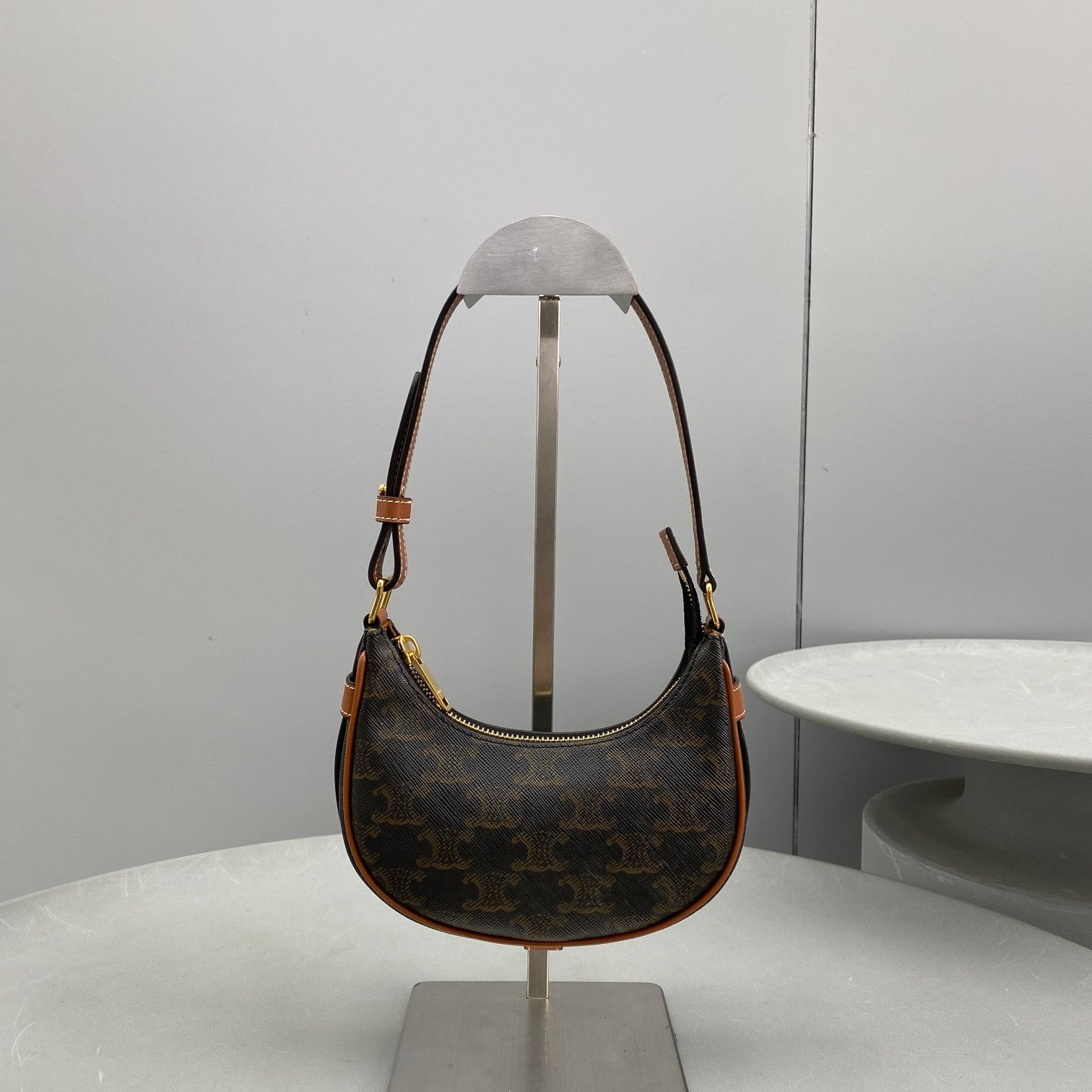 Top Quality Ava In Triomphe For Women Canvas Brown Travel Bag