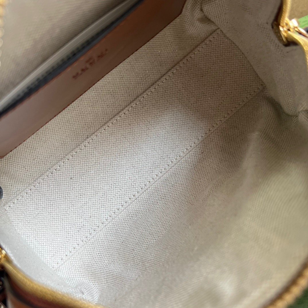 gg MatelassÃ© , ’s 7.5in Red Top Handle Travel Bag