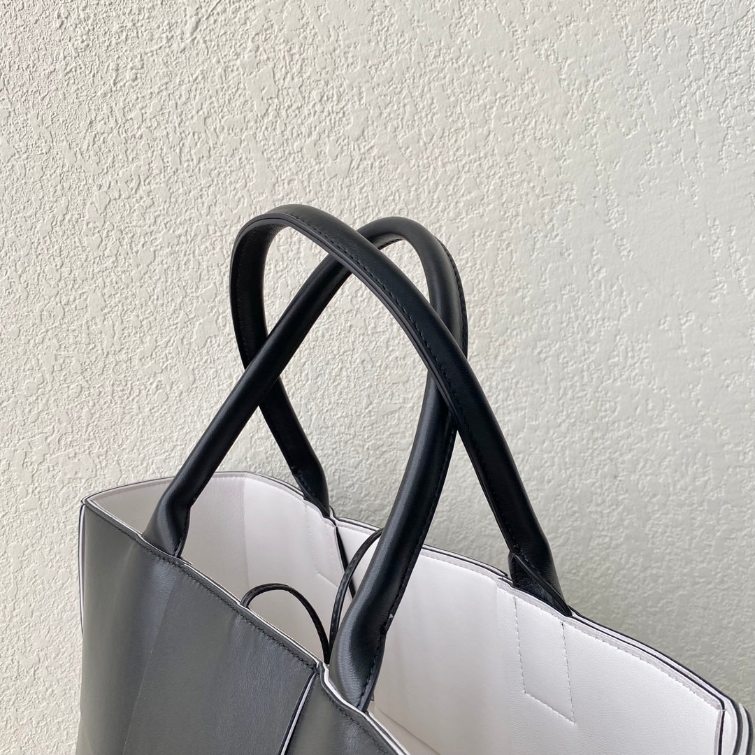 Top Quality Arco Tote Bag For Women Black