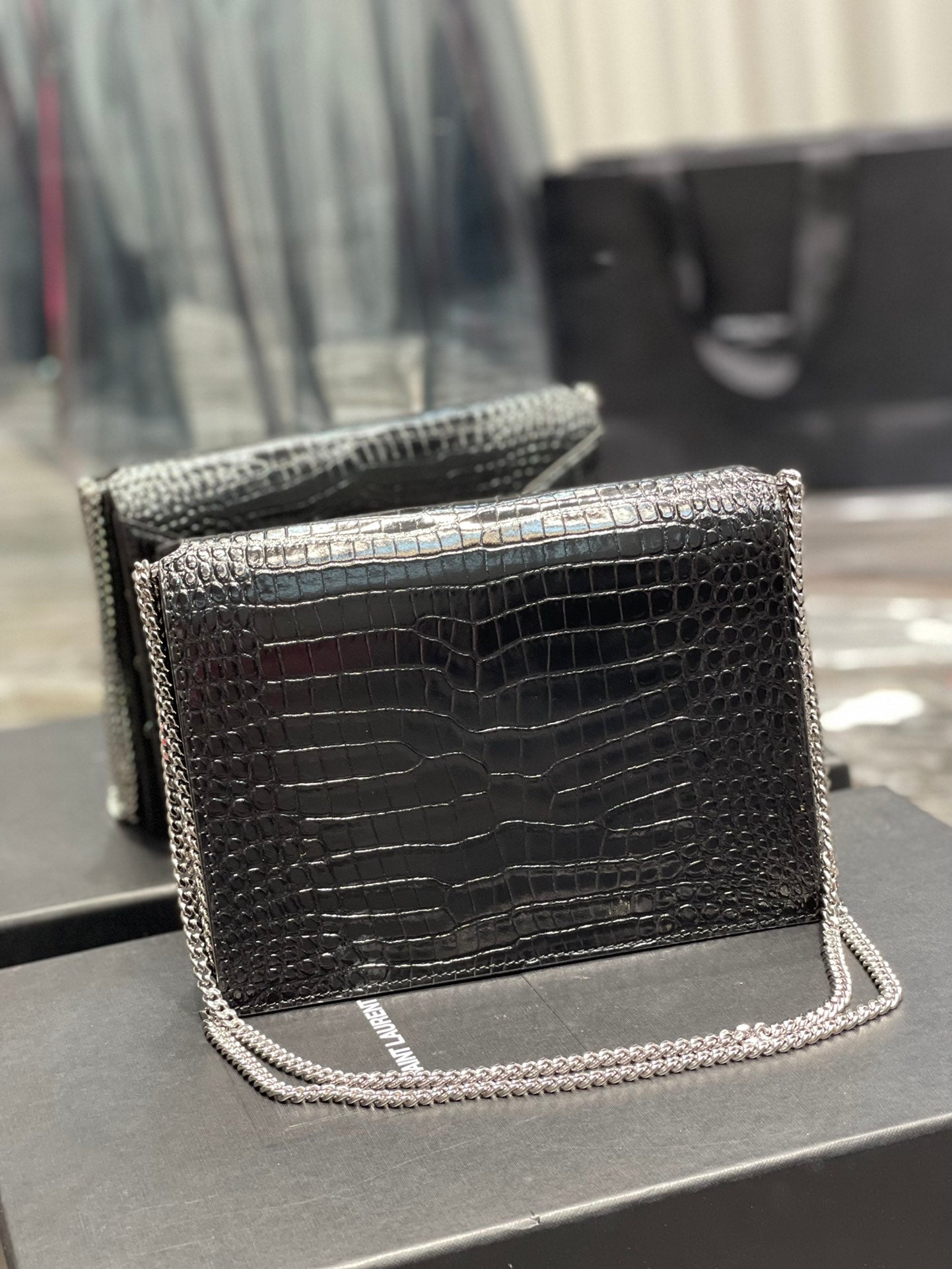 YSL Saint Laurent Cassandra 8in 22cm Black Medium Chain Handbag 86In22Cm Ysl