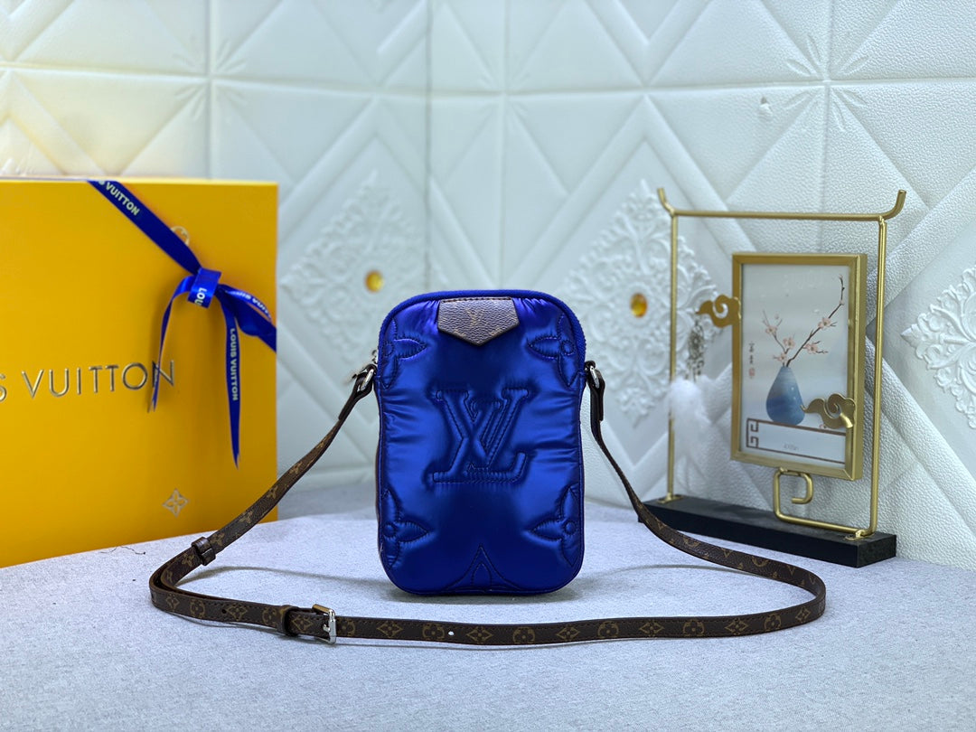 En New Rep Bag Luv Travel Bag