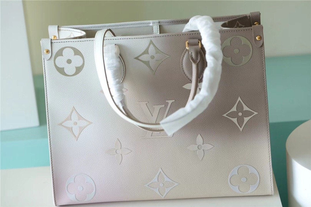 Top Quality Onthego Mm Tote Bag In Canvas Monogram