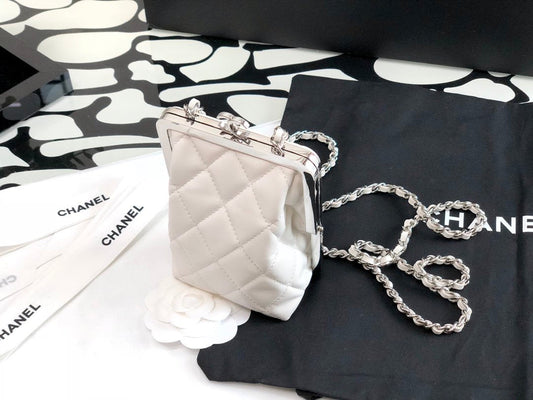 Chanel Cruise Clutch Crossbaby Bag For Women White Clutch Bag