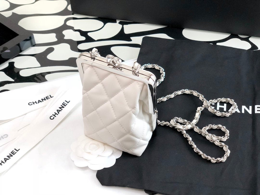 CHL Cruise Crossbaby 13cm 5in White Clutch Bag