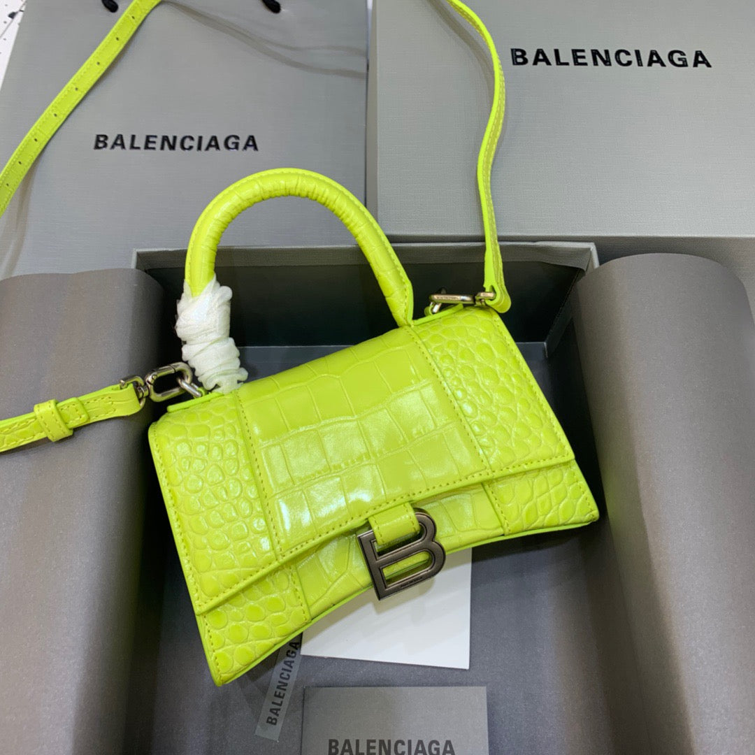 Top Quality Hourglass Xs Handbag In Light Green Travel Bag