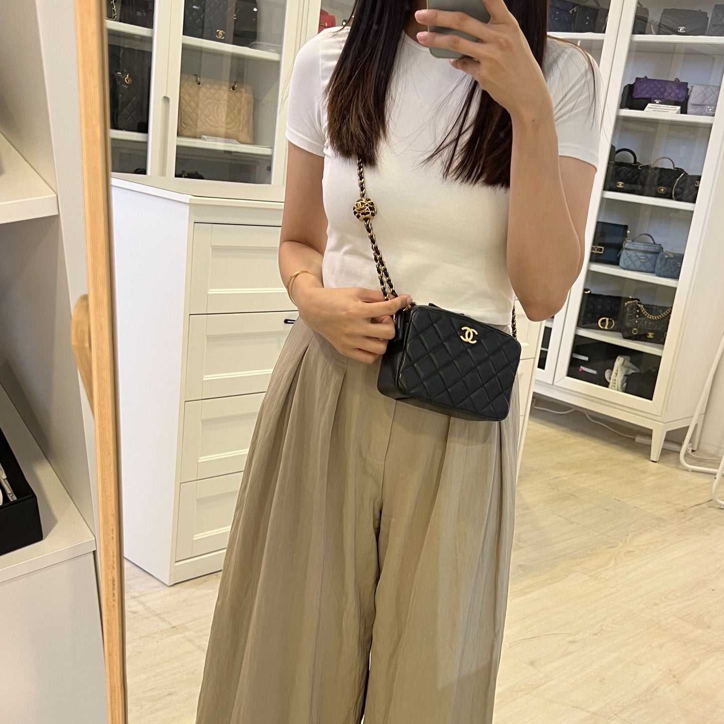 Chanel Pearl Crush Camera Bag in Black Lambskin AGHW