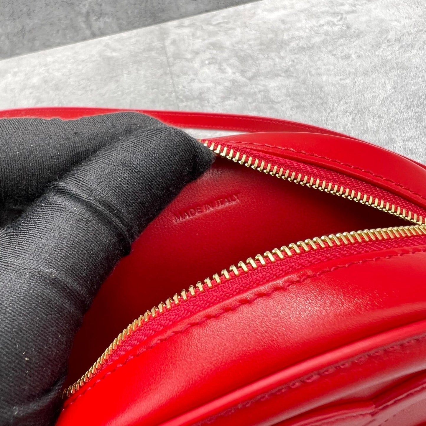 Top Quality Crossbody Oval Purse Cuir Triomphe Red Crossbody Bag 6In16Cm 4708