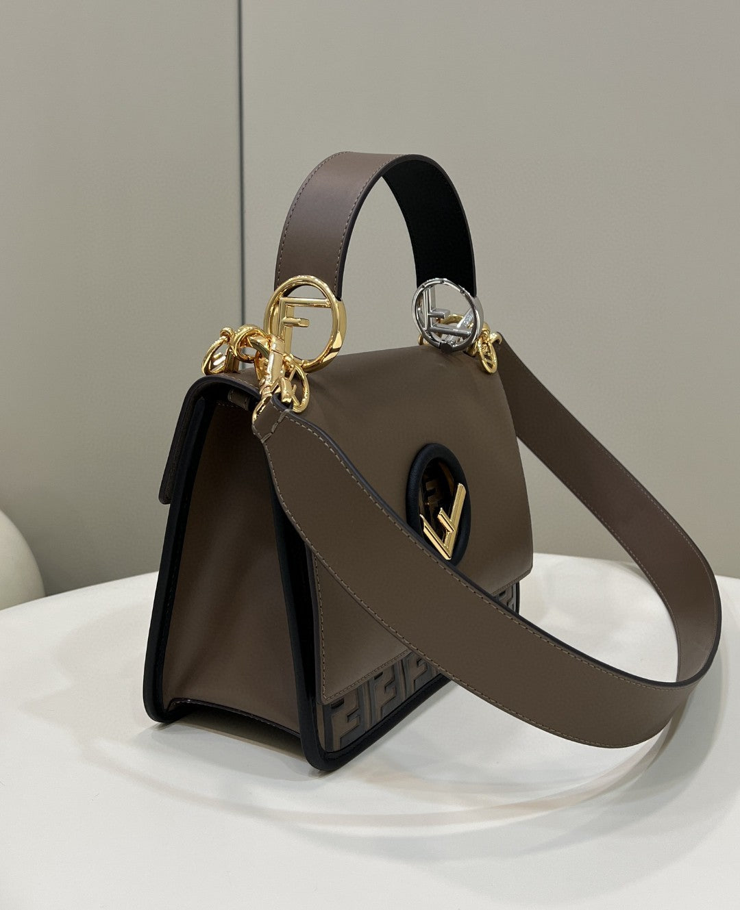 Kan Metop Qualityum Brown Travel Bag