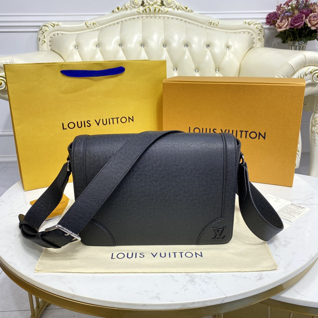 Top Quality New Messenger Bag Taiga For Black Flap Crossbody Bag