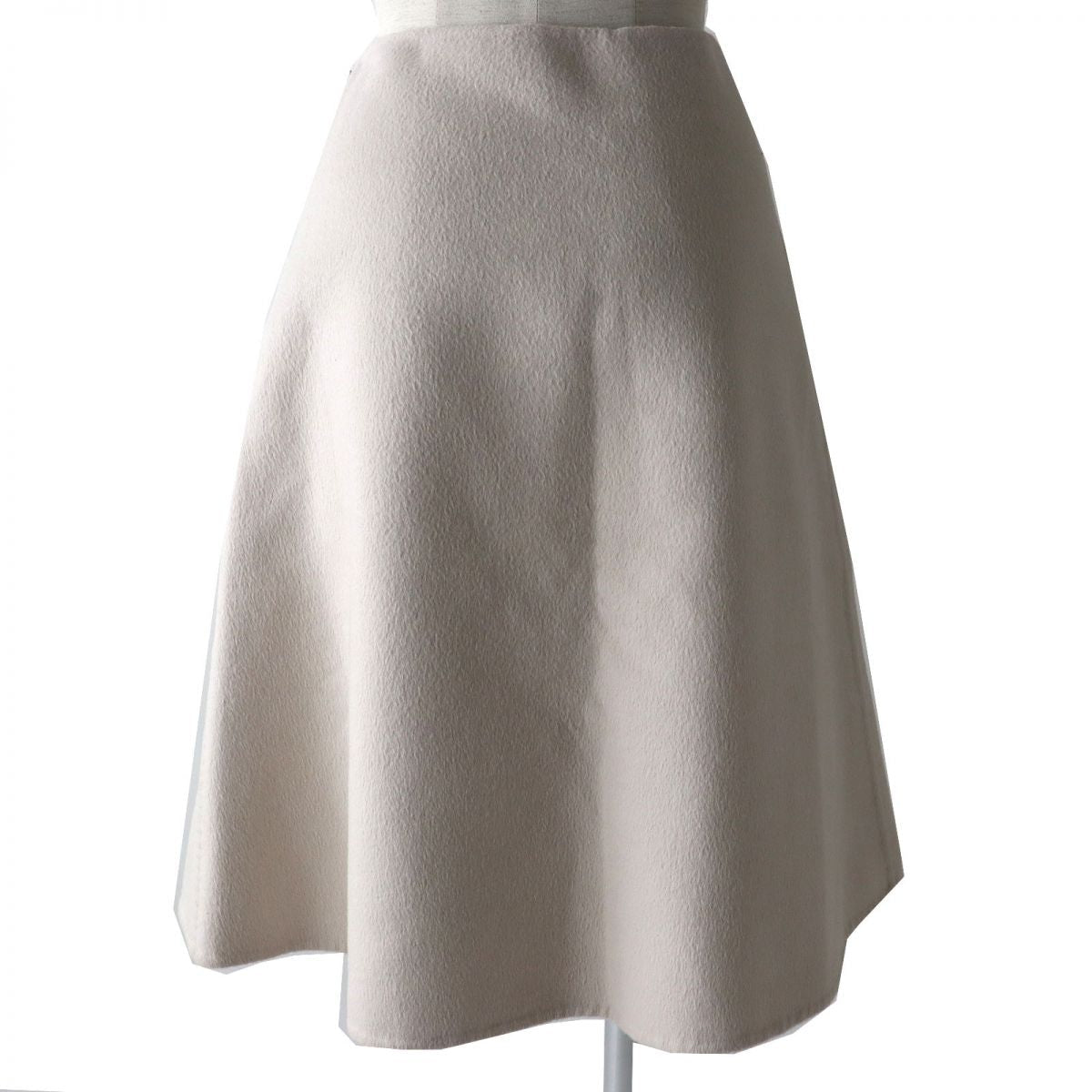 Skirt Main: % Virgin Wool, Main: % White Beige Travel Bag