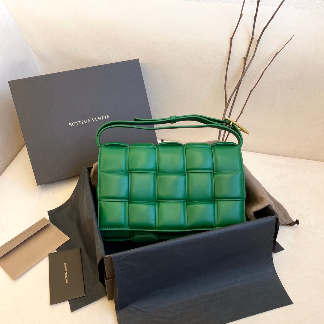Top Quality Padded Cassette Bag For Women Green Travel Bag