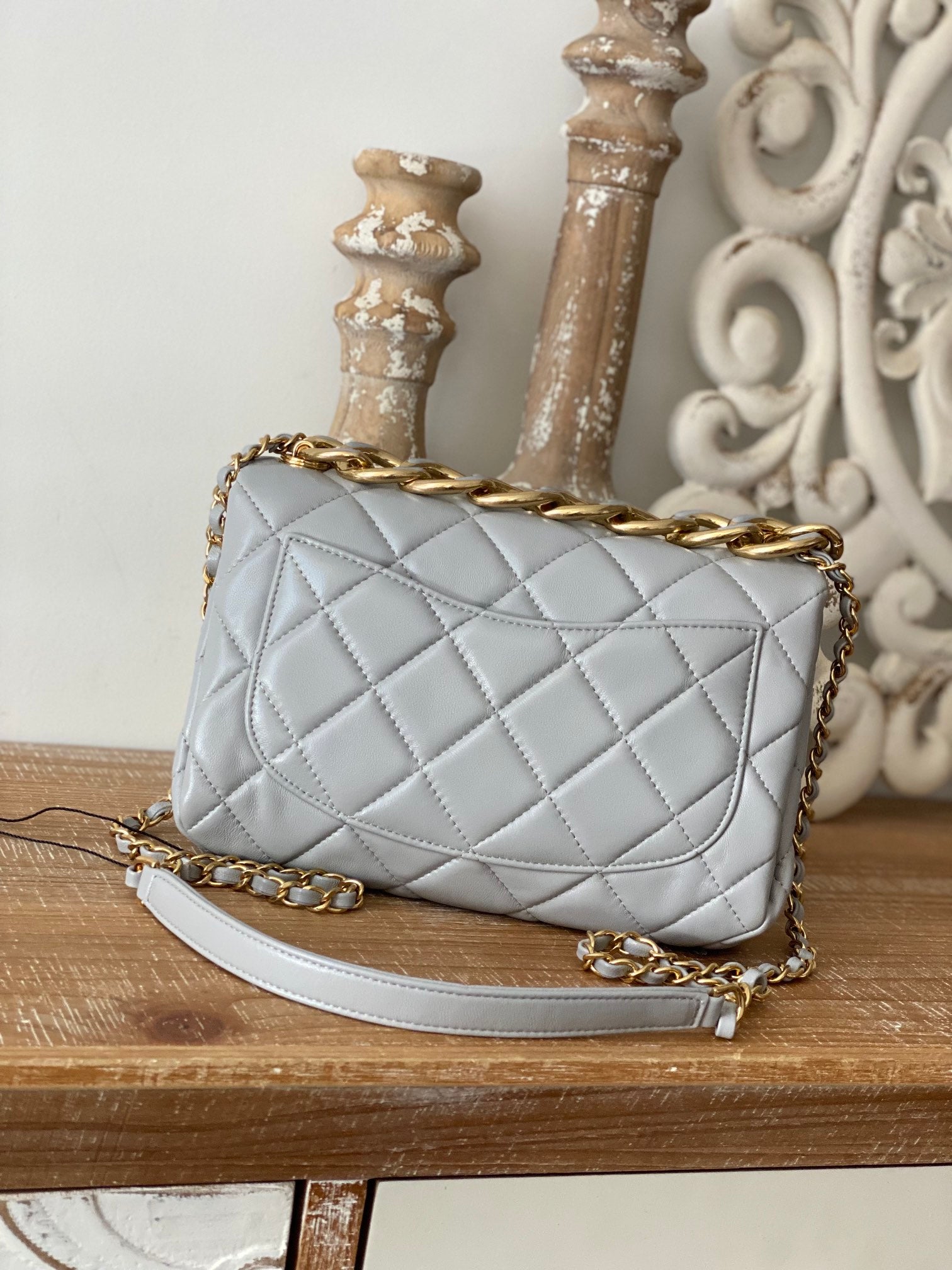 CHLLarge 23cm 9in Grey Flap Handbag