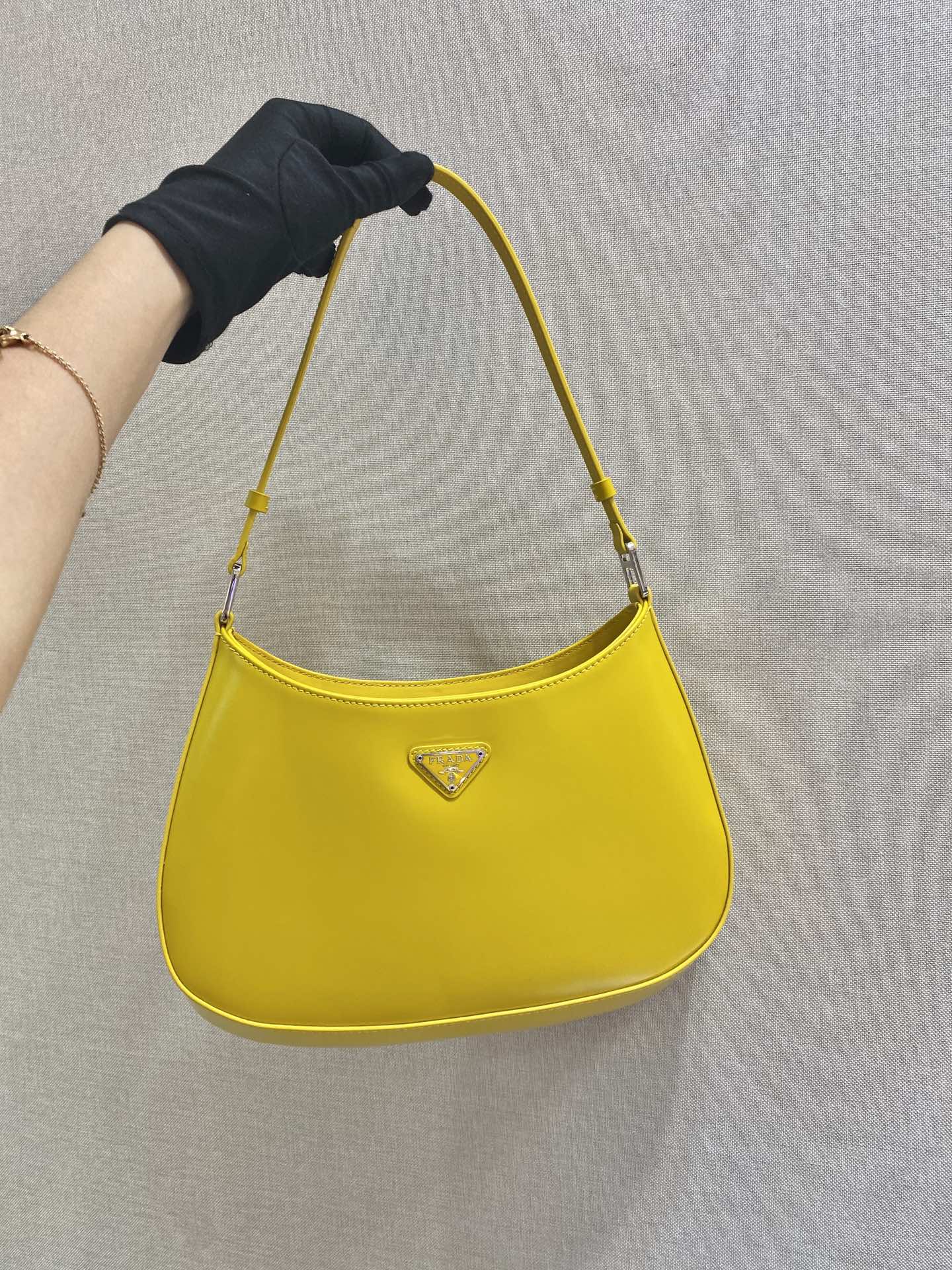 Prada Bolsa Cleo Luxury Handbag Travel Bag Prada Cleo 26