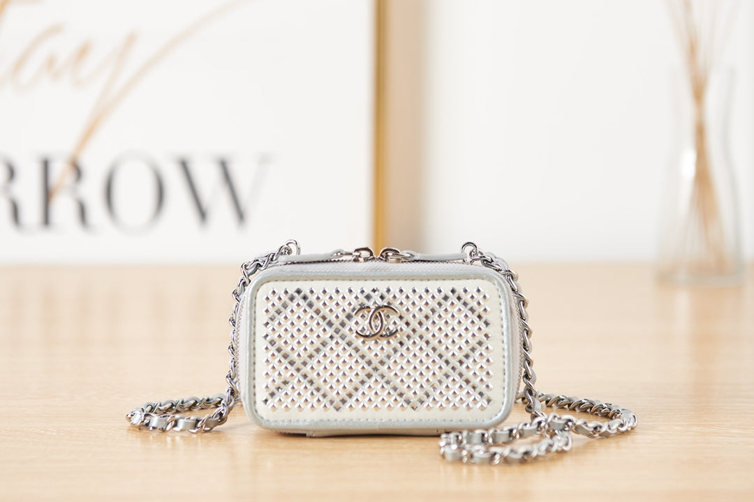 CHL Crystal Vanity 10cm 4in White Silver Small Chain Handbag